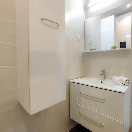 Apartment Stella Monte 3 A/c Wifi 2 Pers *